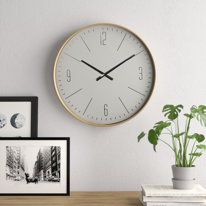 Novita Casa – White Wooden Wall Clock - Novita Casa