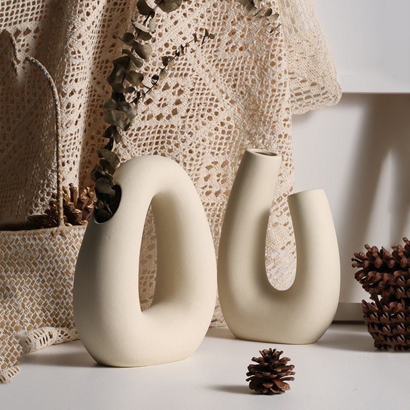 Novita Casa – Off - White Ceramic Accents - Novita Casa
