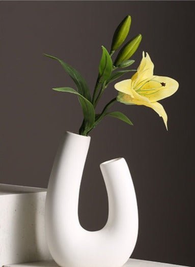 Novita Casa – Off - White Ceramic Accents - Novita Casa