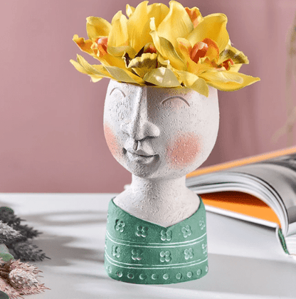 Novita Casa – Face Planter Sculpture - Novita Casa