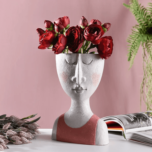 Novita Casa – Face Planter Sculpture - Novita Casa