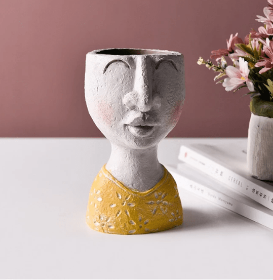 Novita Casa – Face Planter Sculpture - Novita Casa