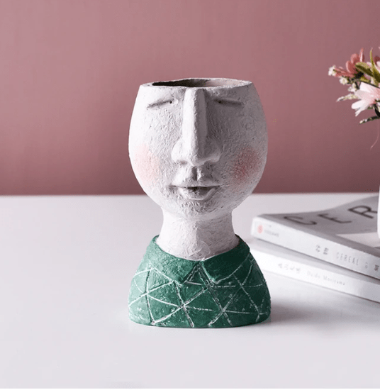 Novita Casa – Face Planter Sculpture - Novita Casa