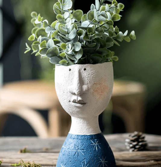 Novita Casa – Face Planter Sculpture - Novita Casa