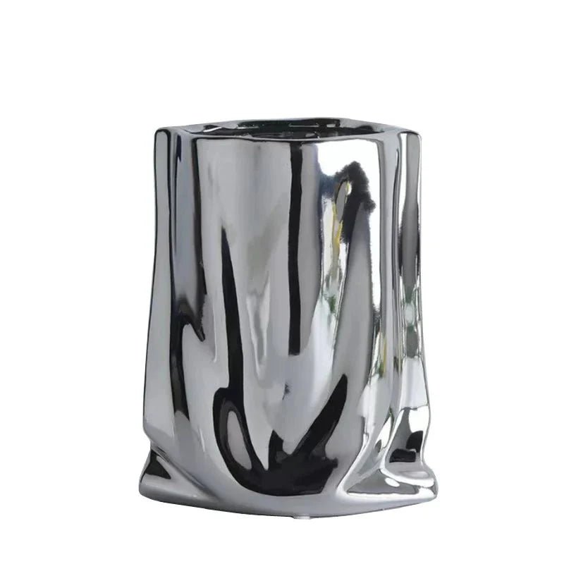 Novita Casa – Modern Wavy Vase - Novita Casa