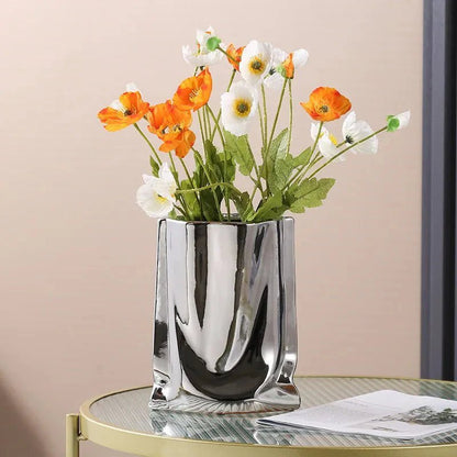 Novita Casa – Modern Wavy Vase - Novita Casa