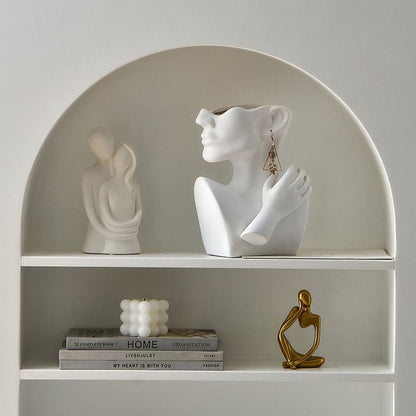 Novita Casa – Abstract Face Vase - Novita Casa