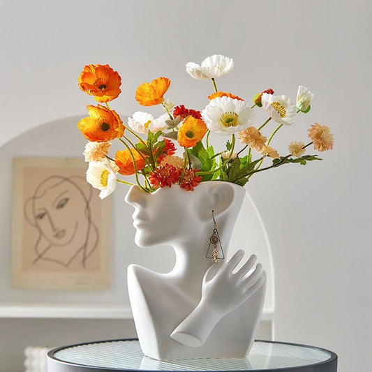 Novita Casa – Abstract Face Vase - Novita Casa