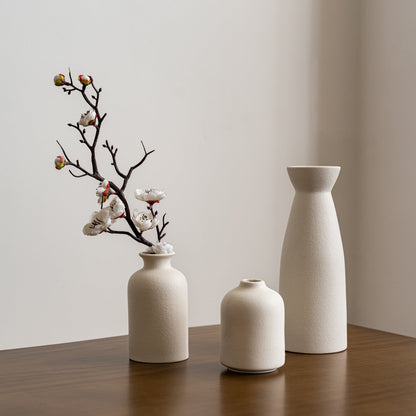 Novita Casa – 3 - Piece Ceramic Vase Set for Elegant Home Décor and Timeless Style - Novita Casa