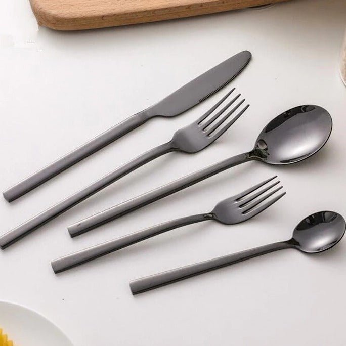 Novita Casa – Elegant 30 - Piece Cutlery Set in Sleek Stainless Steel for a Refined Dining Experience - Novita Casa