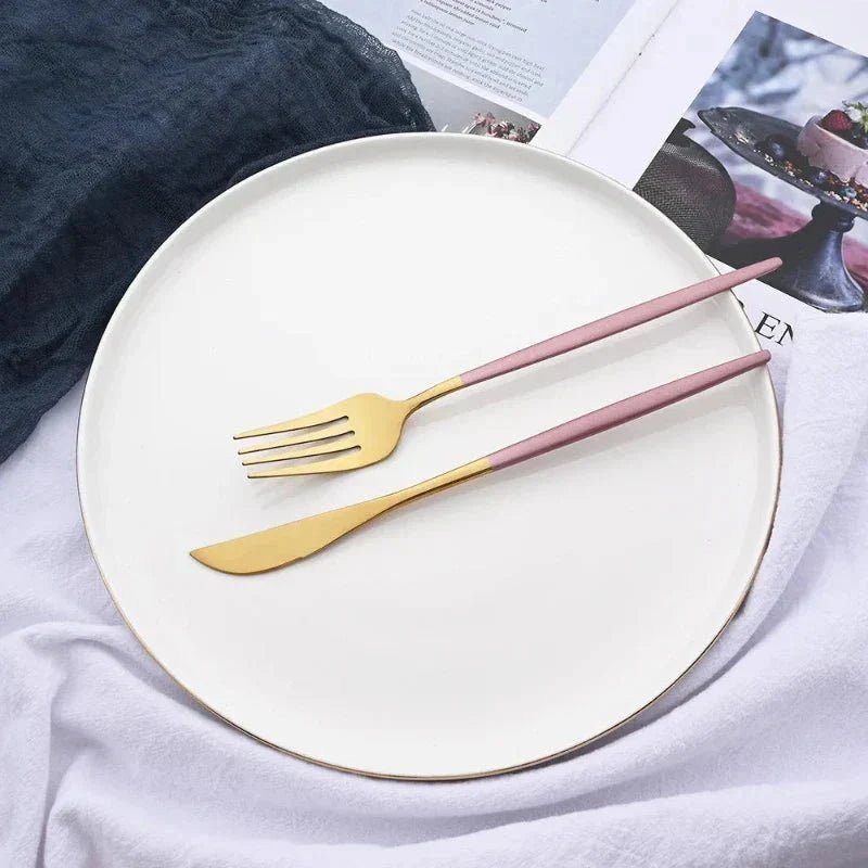 Novita Casa – Elegant 6 - Piece Cutlery Set in Sleek Stainless Steel for Effortless Dining Style - Novita Casa