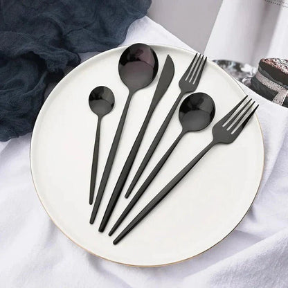 Novita Casa – Elegant 6 - Piece Cutlery Set in Sleek Stainless Steel for Effortless Dining Style - Novita Casa