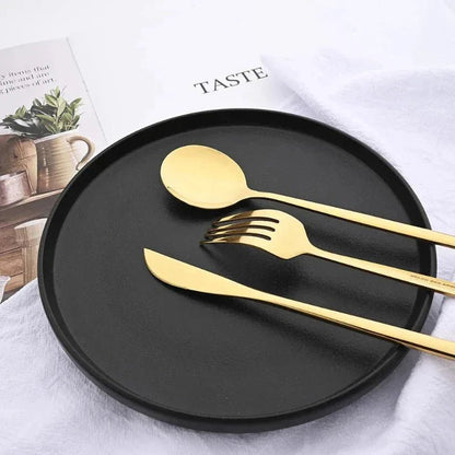 Novita Casa – Elegant 6 - Piece Cutlery Set in Sleek Stainless Steel for Effortless Dining Style - Novita Casa