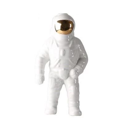 Novita Casa – Elegant Ceramic Astronaut Vase for a Serene Ambiance - Novita Casa