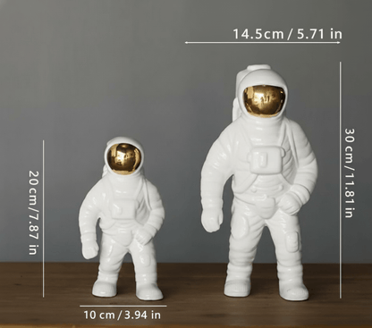 Novita Casa – Elegant Ceramic Astronaut Vase for a Serene Ambiance - Novita Casa