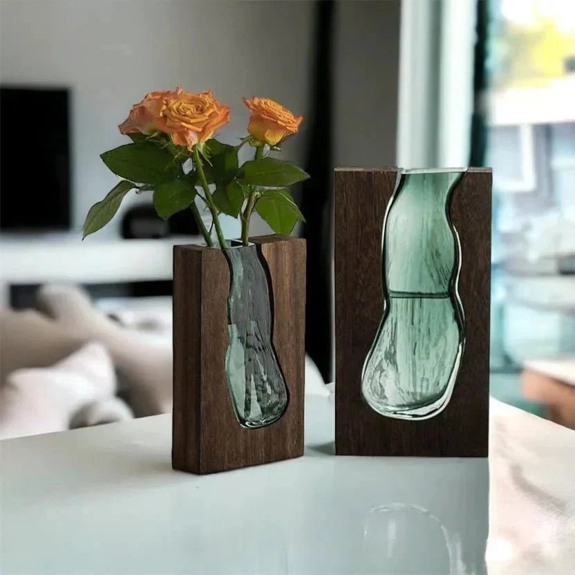 Novita Casa - Minimalist Wood and Glass Vase - Novita Casa