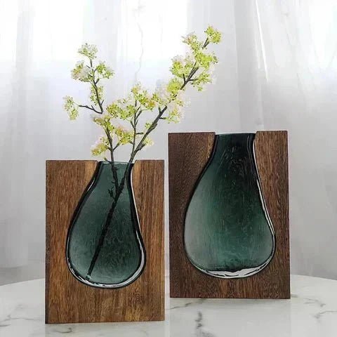 Novita Casa - Minimalist Wood and Glass Vase - Novita Casa