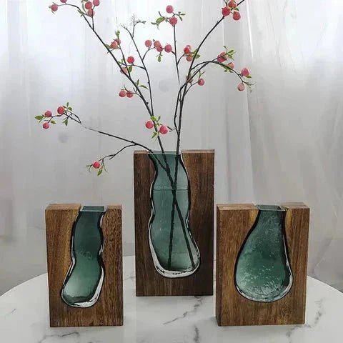 Novita Casa - Minimalist Wood and Glass Vase - Novita Casa
