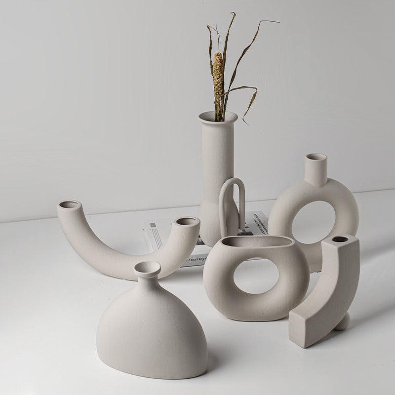 Novita Casa – Nordic Ceramic Vase Decor 10in Irregular Shape High - Quality Minimalist Design - Novita Casa