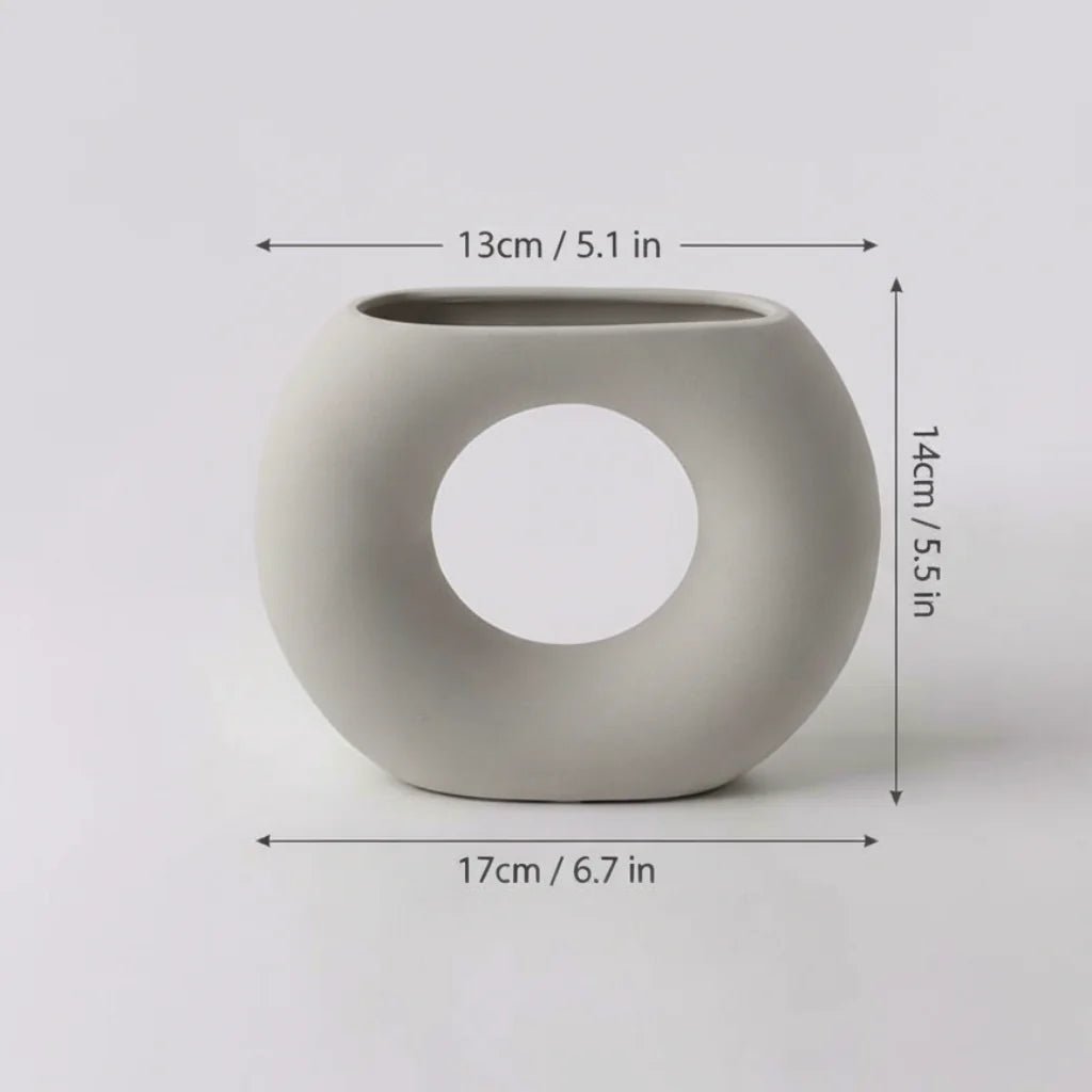 Novita Casa – Nordic Ceramic Vase Decor 10in Irregular Shape High - Quality Minimalist Design - Novita Casa