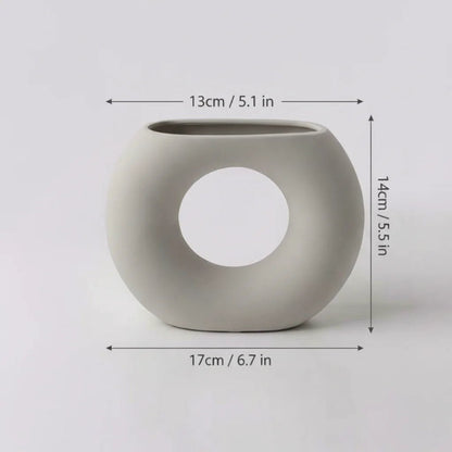 Novita Casa – Nordic Ceramic Vase Decor 10in Irregular Shape High - Quality Minimalist Design - Novita Casa